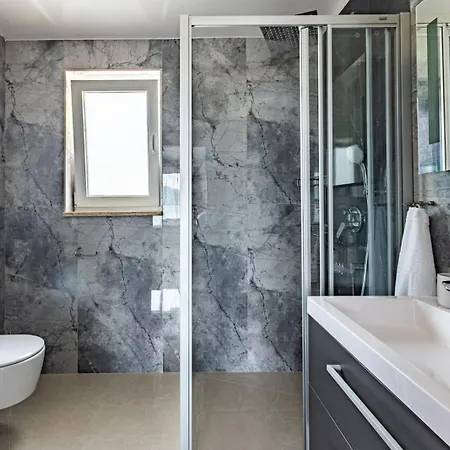 Bella Draguc Villa Korelići